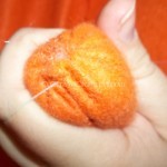 Make your own felt food carrot - tutorial from ohayookasan.com