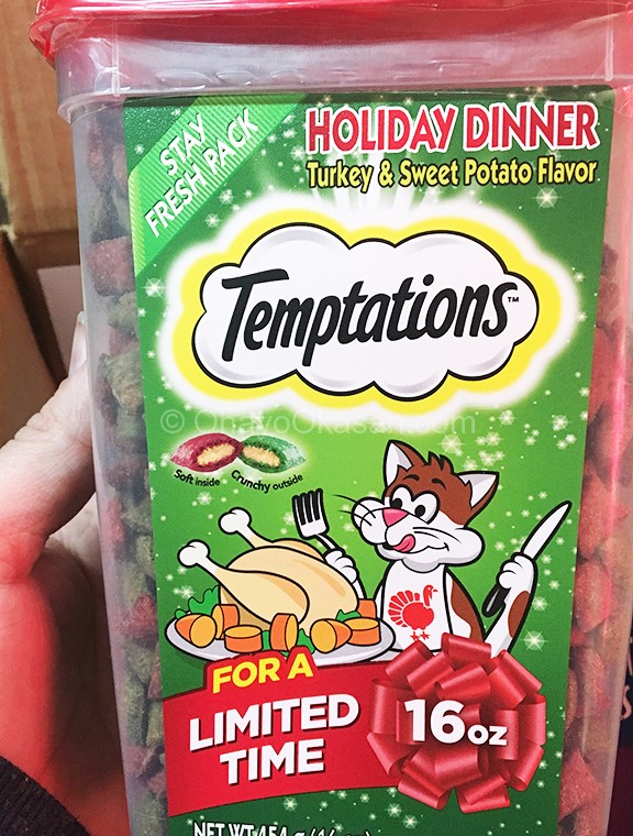 Temptations cat treats - Limited Edition Holiday Dinner 