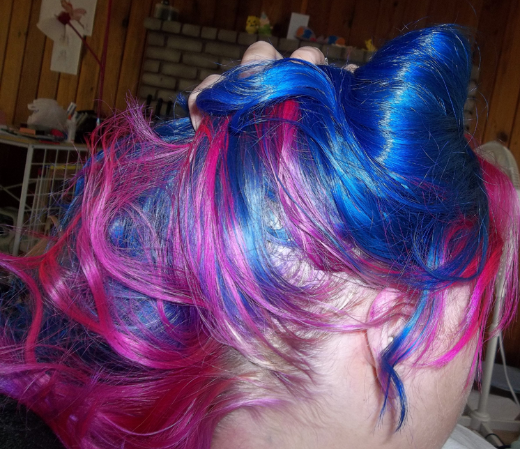 Wordless Wednesday – How I Changed My Hair