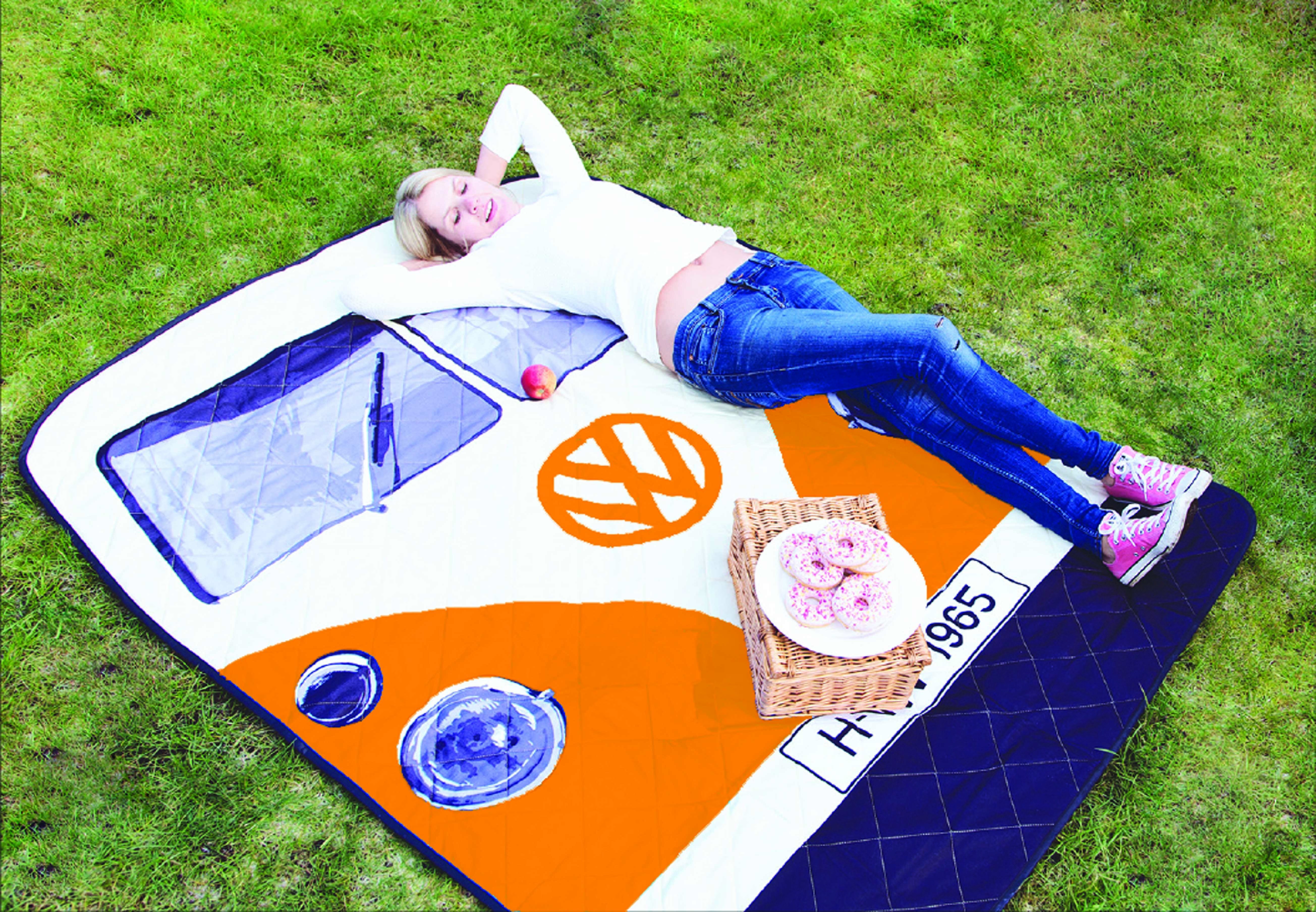 The Monster Factory – VW Rug – HGG 2016